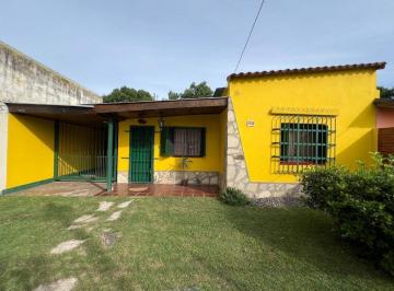 Casa · 83m² · 3 Ambientes · 1 Cochera · Casa 3 Ambientes en Venta Longchamps Apto Credito