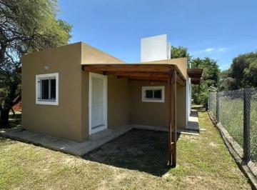 Casa · 60m² · 4 Ambientes · 1 Cochera · Venta Casa 2 Dorm. en Comuna San Roque