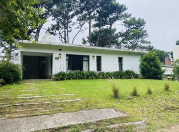 Casa · 150m² · 6 Ambientes · 1 Cochera · Casa en Venta - 4 Dorm. 3 Baños - 1100 m² - Pinamar