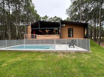 Casa · 217m² · 7 Ambientes · Venta de Casa en Villa Robles
