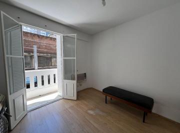 Departamento · 74m² · 4 Ambientes · Departamento C/ Balcón Al Frente San Nicolas