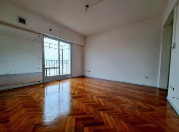 Departamento · 58m² · 3 Ambientes · Alquiler Depto. 3 Amb. con Balcón Villa del Parque