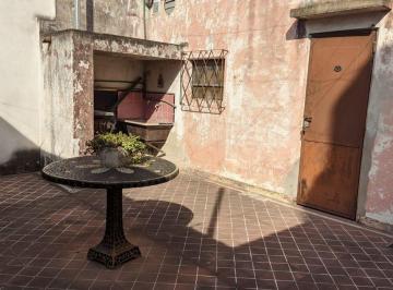 Casa · 49m² · 2 Ambientes · PH 2 Amb con Patio y Entrada Independiente S/ Exp
