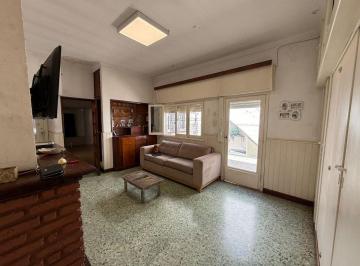 Casa · 134m² · 4 Ambientes · 1 Cochera · Casa 4 Amb C/cochera, Patio y Terraza Lote Propio