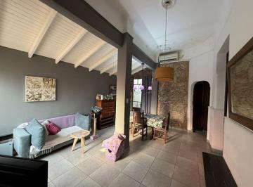 Casa · 100m² · 3 Ambientes · 1 Cochera · Casa 3 Amb. C/pileta, Quincho, Patio y Cochera