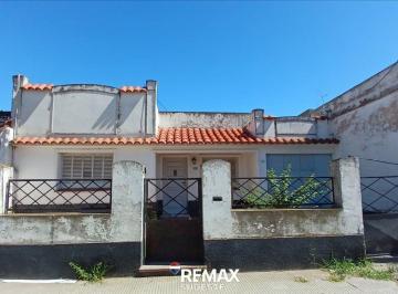 Casa · 100m² · 3 Ambientes · 1 Cochera · Casa en Venta Pedro Pico 1400