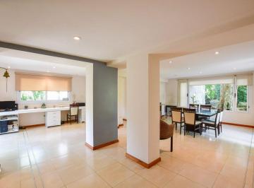 Casa · 400m² · 6 Ambientes · Casa en Venta Villa Elisa