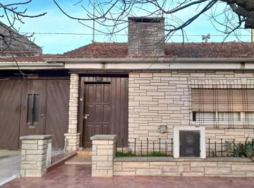 Casa · 150m² · 8 Ambientes · 1 Cochera · Casa en Venta - 5 Dorm. 3 Baños - Cochera - 200 m² - San Patricio, Mar del Plata