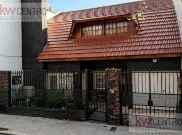 Casa · 200m² · 5 Ambientes · 2 Cocheras · Venta Casa en Versalles 5 Amb Apto Crédito