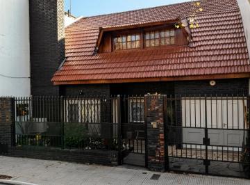 Casa · 200m² · 5 Ambientes · 2 Cocheras · Venta Casa en Versalles 5 Amb Apto Crédito