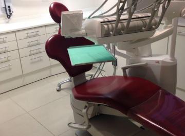 Consultorio de 3 ambientes, Recoleta · Consultorio Odontologico Totalmente Amoblado. Alquiler Mensual.