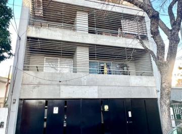 Departamento de 2 ambientes, San Fernando · San Fernando: Moderno Departamento con Cochera y Baulera. Muy Luminoso. Excelente Construcción.