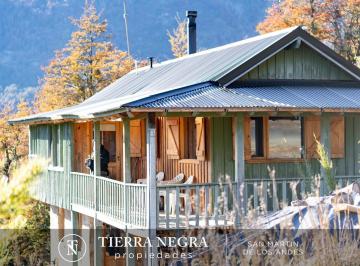 Casa · 160m² · 4 Ambientes · 4 Cocheras · Cabaña en Lago Hermoso