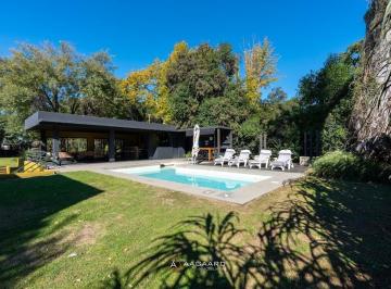 Casa · 550m² · 3 Ambientes · 5 Cocheras · Country La Arboleda Villa Warcalde Casa en Venta 3 Dorm. Pileta Quincho Espectacular