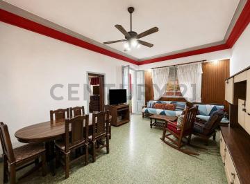 PH · 92m² · 4 Ambientes · Venta PH 4 Amb Parque Avellaneda con Quincho