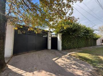 Casa de 3 ambientes, Esteban Echeverría · Venta Monte Grande Casaquinta de 170 m² Sobre Espectacular Lote de 1200 m² (20x60)