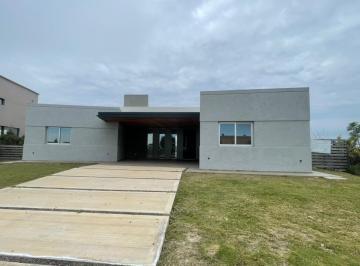 Casa · 1030m² · 5 Ambientes · 5 Cocheras · Casa a La Venta en San Sebastian