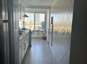 Departamento · 140m² · 6 Ambientes · 1 Cochera · Departamento Esquinero en Venta con Vista Al Mar 3 Dorm - Pda 18, Punta del Este