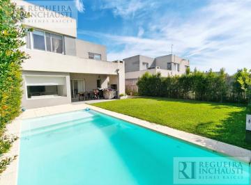 Casa · 130m² · 6 Ambientes · Oportunidad - Venta - Casa en Santa Marìa – Villanueva - 4 Dorm 1 en Suite, Pileta y Jardín | Sin Ex