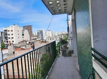 Departamento de 3 ambientes, Balvanera · Venta Amplio y Luminoso Semipiso de 3 Amb Al Fte con Balcon y Lavadero Balvanera