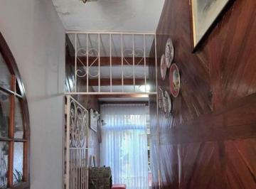 Casa de 4 ambientes, Flores · Venta! Casa en Lote Propio con Terraza, Quincho y Cochera - Bolivia 1000 (Flores)