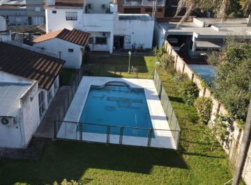 Casa · 160m² · 4 Ambientes · 1 Cochera · Venta Casa 5 Amb con Pileta en Carapachay