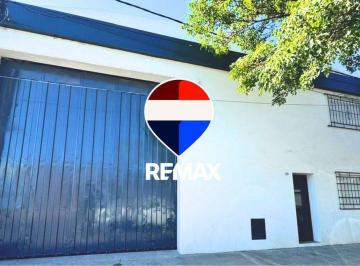 Bodega-Galpón · 421m² · Galpon en Alquiler en Zona Este Acceso a Salta