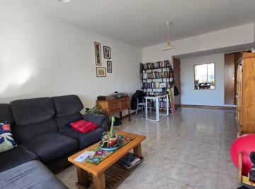 Departamento · 74m² · 3 Ambientes · Venta Depto 3 Ambientes Semipiso Flores