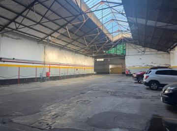 Local comercial · 650m² · Boedo | Local / Depósito 1.090 m² Entrada Camión