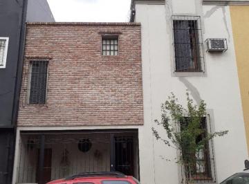 Casa · 115m² · 5 Ambientes · Venta Casa 5 Amb Liniers Refaccionada