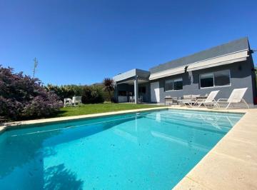 Casa · 191m² · 4 Ambientes · 3 Cocheras · Casa en Venta en Altos de Hudson II
