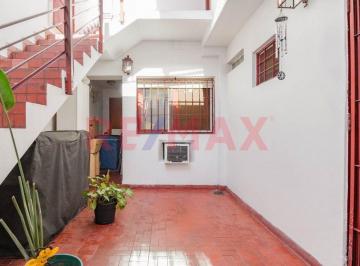Casa · 75m² · 4 Ambientes · 1 Cochera · Casa 4 Amb con Patio Terraza Cochera P. Avellaneda