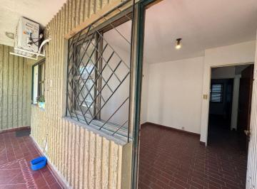 Departamento · 86m² · 4 Ambientes · Venta / Departamento / 3 Dorm./servicios
