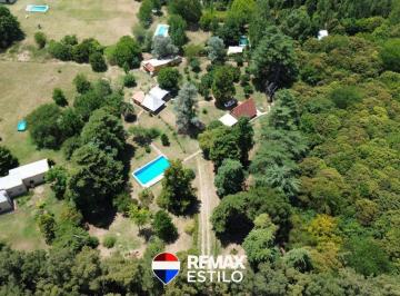 Casa · 99m² · 4 Ambientes · 2 Cocheras · Casa Quinta en Venta en La Plata - Terreno 6.000 m²