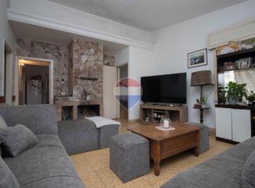 Casa · 138m² · 5 Ambientes · 1 Cochera · Casa en Venta en Bella Italia 4 Dorm.