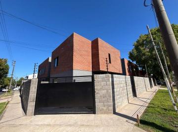 Casa · 115m² · 4 Ambientes · 1 Cochera · Casa Duplex Beccar a Estrenar 4 Amb Pileta Jardin