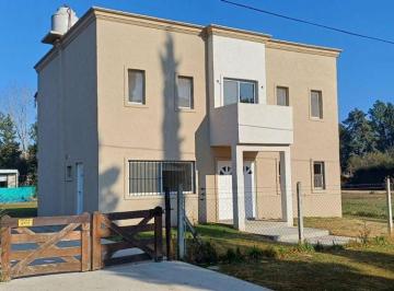 Casa · 160m² · 4 Ambientes · 1 Cochera · Hermosa Casa con Pileta en Venta Parque Sakura