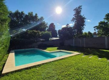 Casa · 115m² · 4 Ambientes · 1 Cochera · Casa en Venta 2 Dorm. - Pueblo Esther