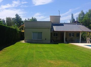 Casa · 328m² · 8 Ambientes · 1 Cochera · Casa en Venta en Barrio Cerrado Los Cedros 1