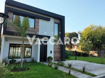VCO-VCO-1318_2 · Venta de Casa 4 Ambientes en Villa Udaondo, Ituzaingó