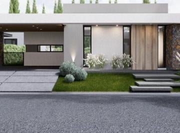 Casa · 204m² · 6 Ambientes · 2 Cocheras · Moderna Casa en Costruccion