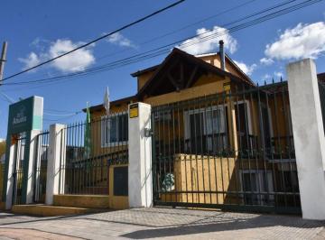 Casa · 349m² · 6 Ambientes · 1 Cochera · Venta Casa y Rotisería a m de La Rambla