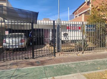 Casa de 6 ambientes, Gobernador Benegas · Ubicadisimo Barrio Trapiche. Ofertas!