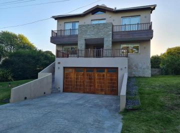 Casa · 265m² · 5 Ambientes · 2 Cocheras · Casa en Venta - 3 Dorm. 5 Baños - Sierra de Los Padres