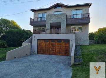 Casa · 265m² · 5 Ambientes · 2 Cocheras · Casa en Venta - 3 Dorm. 5 Baños - Sierra de Los Padres