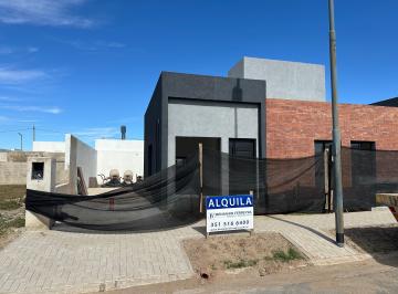 Casa de 3 ambientes, Córdoba · Alquiler Quebradas de Manantiales 2 Dorm. a Estrenar