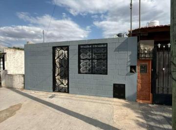 Casa · 50m² · 2 Ambientes · Casa 2 Dorm en Venta y Alquiler Barrio Las Lilas