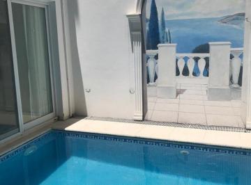 Casa · 200m² · 5 Ambientes · 1 Cochera · Casa 5 Amb en Venta en Avellaneda C/pileta y Coch