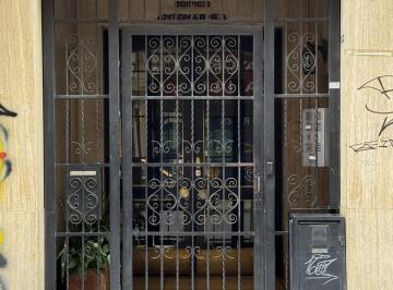 Entrada edificio · Departamento en Centro