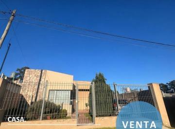 Casa · 105m² · 3 Ambientes · 1 Cochera · Casa a La Venta Ubicada en Almafuerte 2600. Apta Crédito Hipotecario